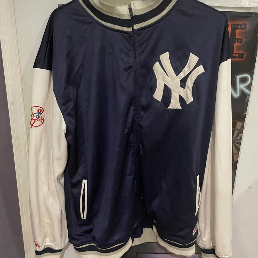 New York Yankees light jacket for fall brand 2xl